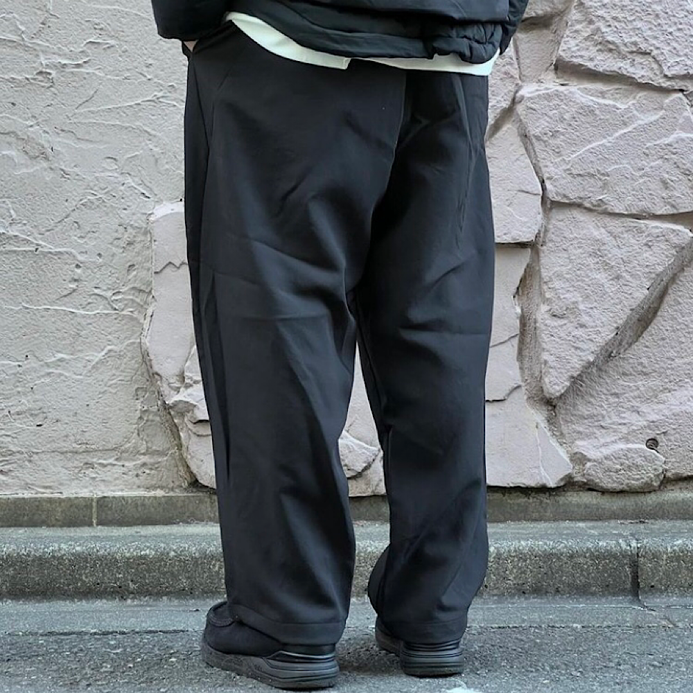 Goldwin - Wide Ankle Loose-fitting Pants with an elastic waist - GL73181